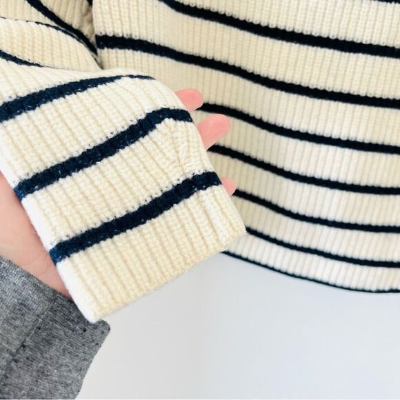 ALC Portland 100% Marino Wool Stripe Crop Sweater in Cream and Navy XS - Picture 7 of 7